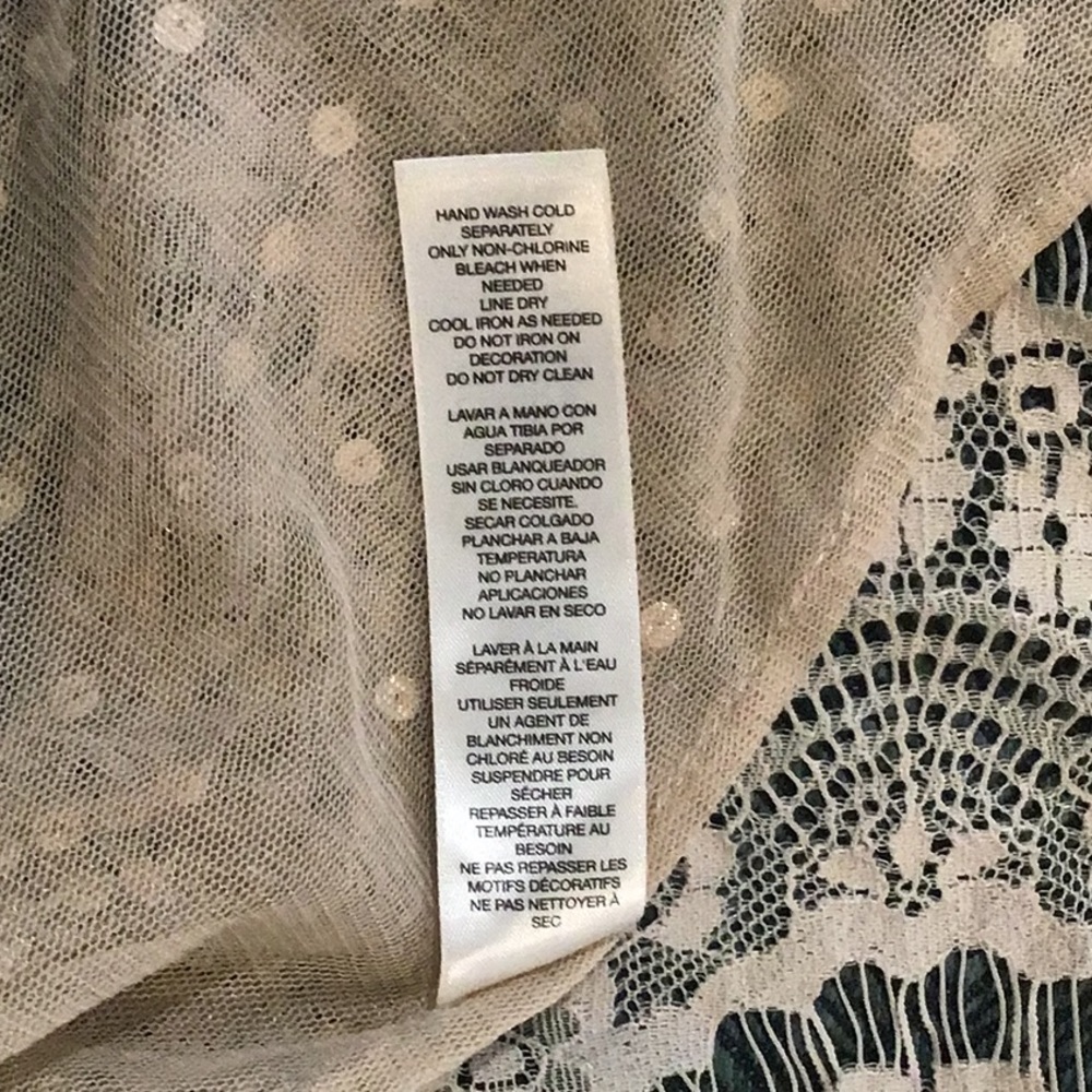 Chico's sequin embellished lace vest size 0, Khaki color - Picture 7 of 10
